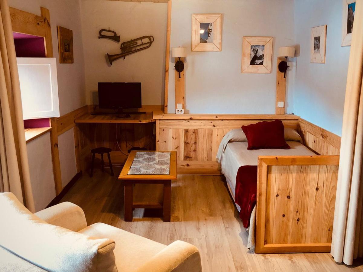 Santa Cruz de la Serós Casa Seneraヴィラ エクステリア 写真